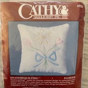 Cathy Needlecraft Shadowquilting Flower Pillow Kit/Sachet NWT